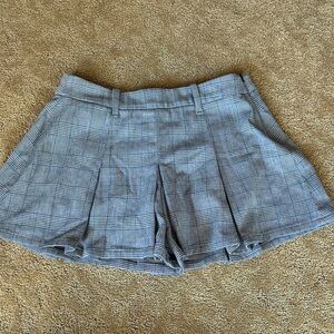 American Eagle Outfitters Gray Plaid Skort